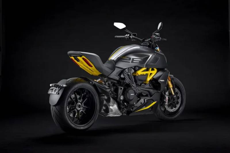 2022 Ducati Diavel Black Steel-4