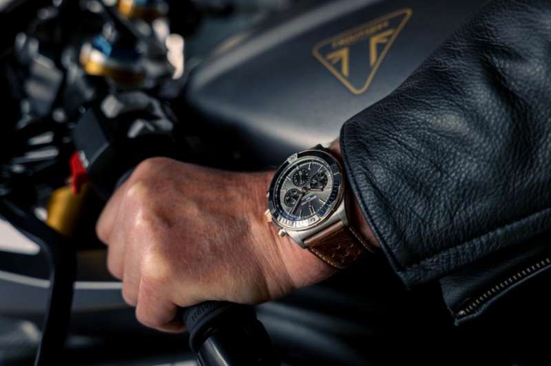 Triumph Speed Triple 1200 RR Breitling-11