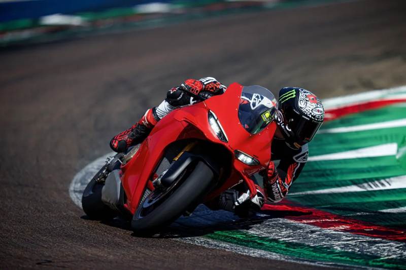 _2025 Ducati Panigale V4 S-0