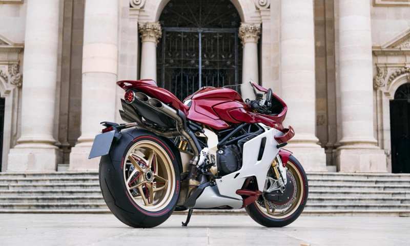 MV Agusta Superveloce Serie Oro-1