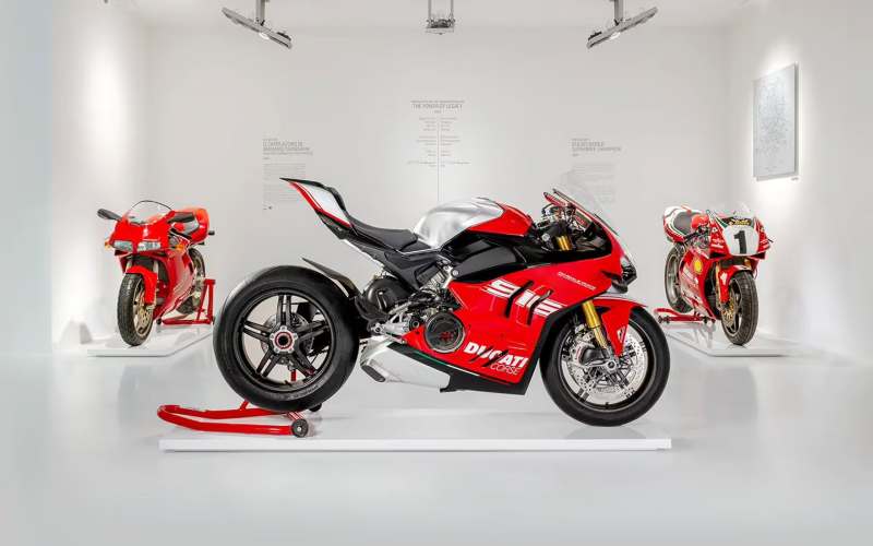 leak specs Ducati Panigale V4 2025-3