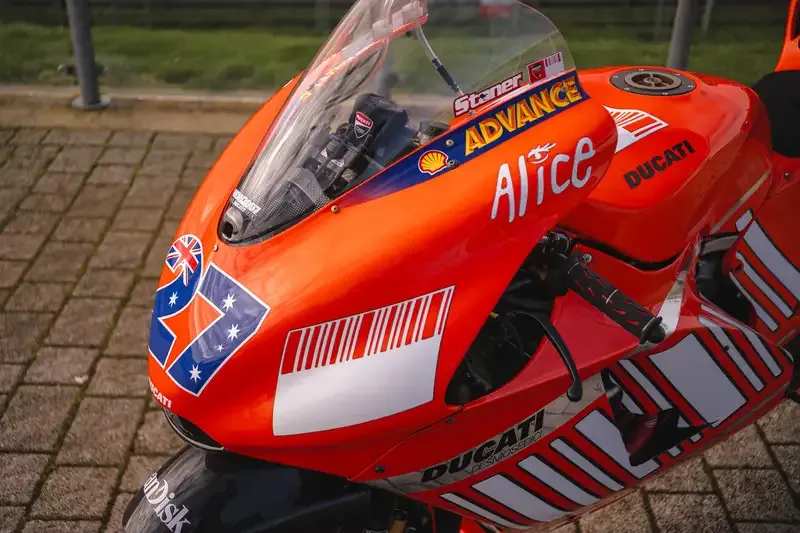 Ducati GP7 Stoner Auction-1