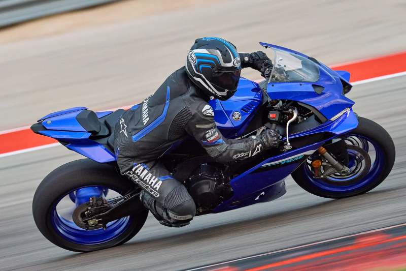 2025 Yamaha YZF-R9-3