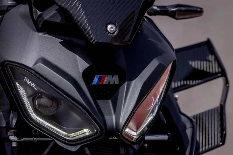 _2025 BMW M1000R-2