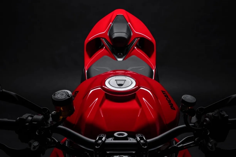 2025 Ducati Streetfighter V2 and V2S-1