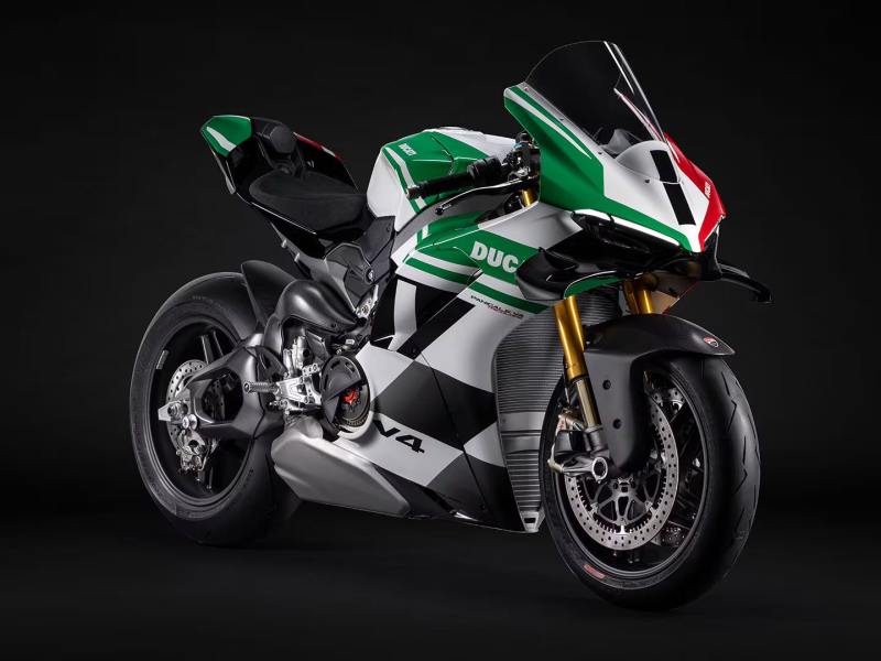 2025 Ducati Panigale V4 Tricolore-1