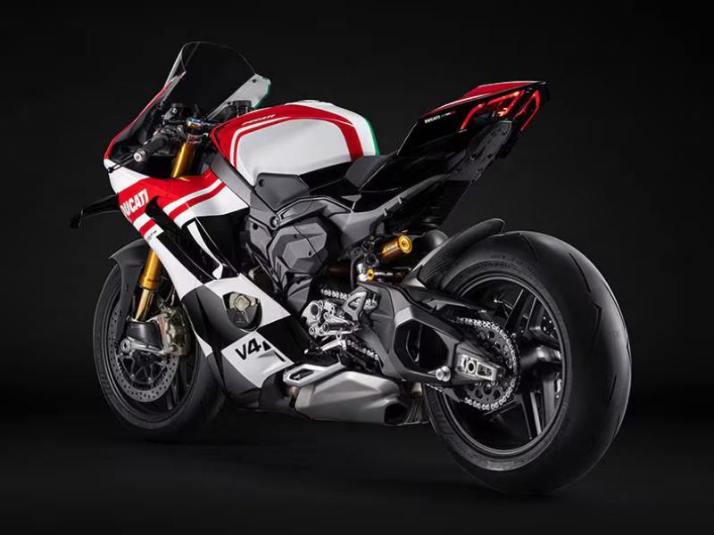 2025 Ducati Panigale V4 Tricolore-1