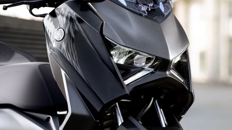 _2025 Yamaha XMAX-1