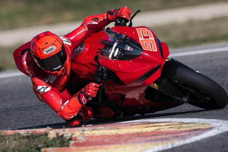 _Marc Marquez Ducati Panigale V2